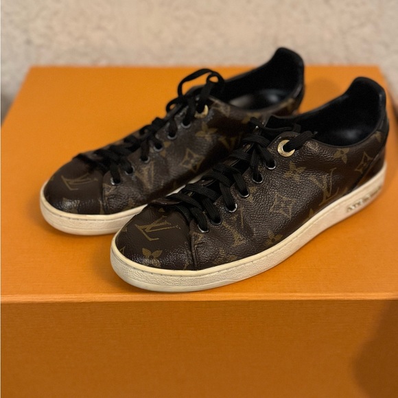Louis Vuitton sneakers size 7 - Picture 1 of 4